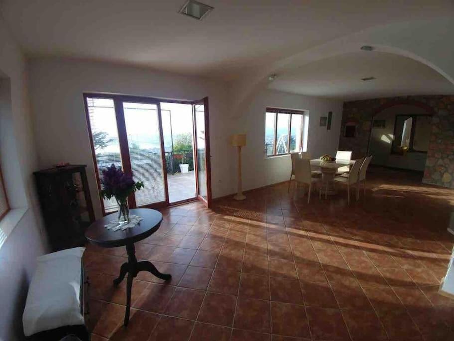 Casa Farmak - 4 Bedroom Lux Apartment With Infinity Pool & Lake View 奥赫里德 外观 照片