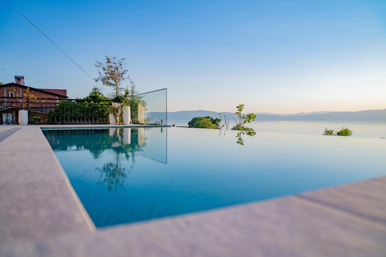 Casa Farmak - 4 Bedroom Lux Apartment With Infinity Pool & Lake View 奥赫里德 外观 照片